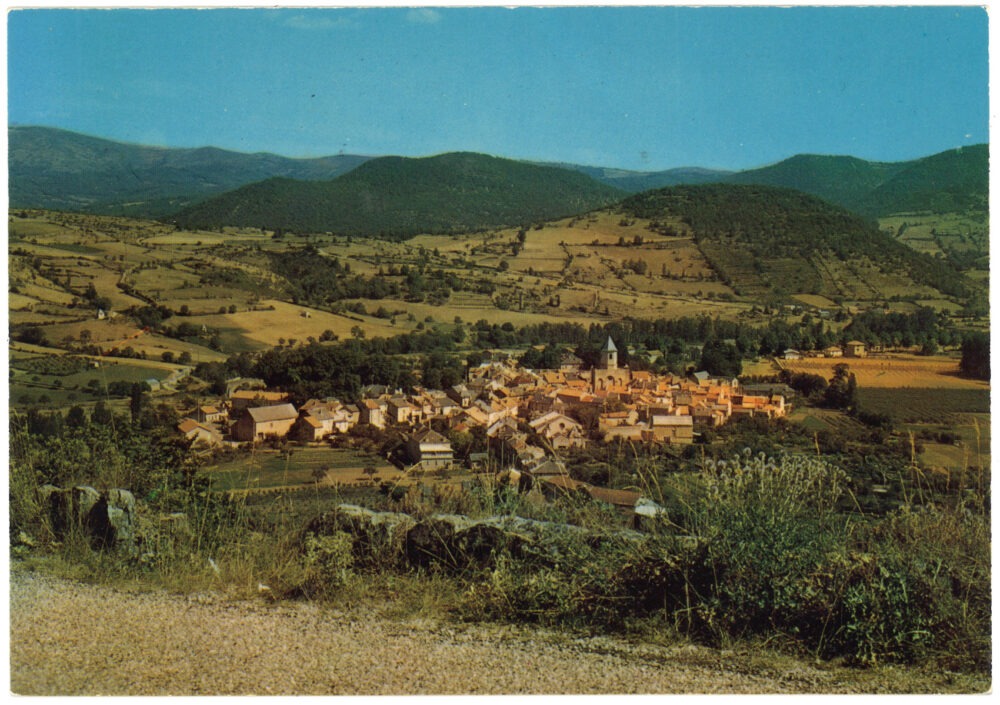 L13-64.2--Nant-Village-carte-postale-1970-OPP-CC-CAU_0565