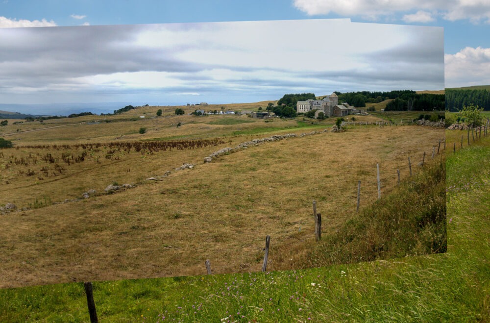 1-aubrac-village-OPP-NA-2006-pano