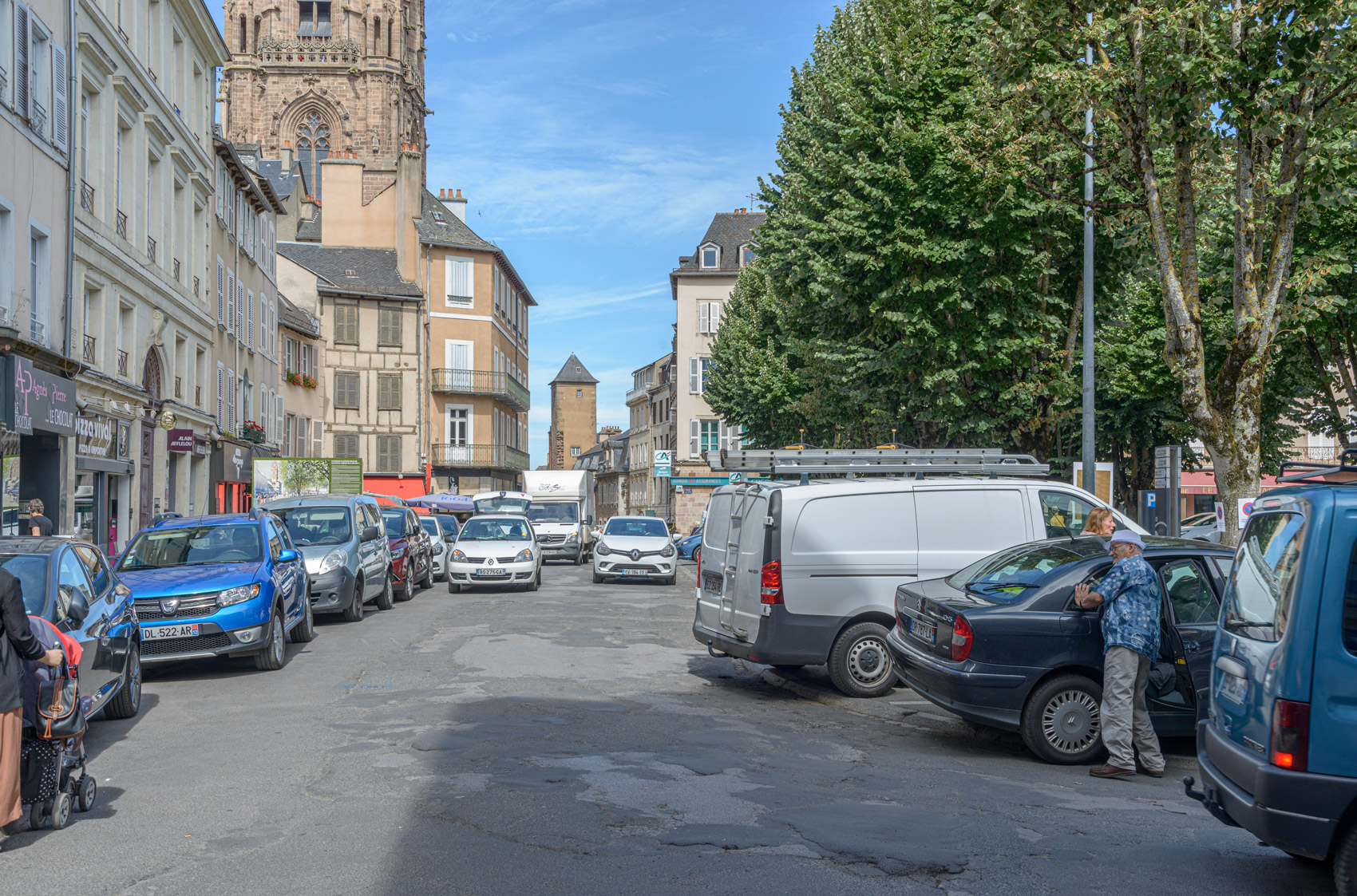 H7-Rodez-place-de-la-cite-11-juillet-2019